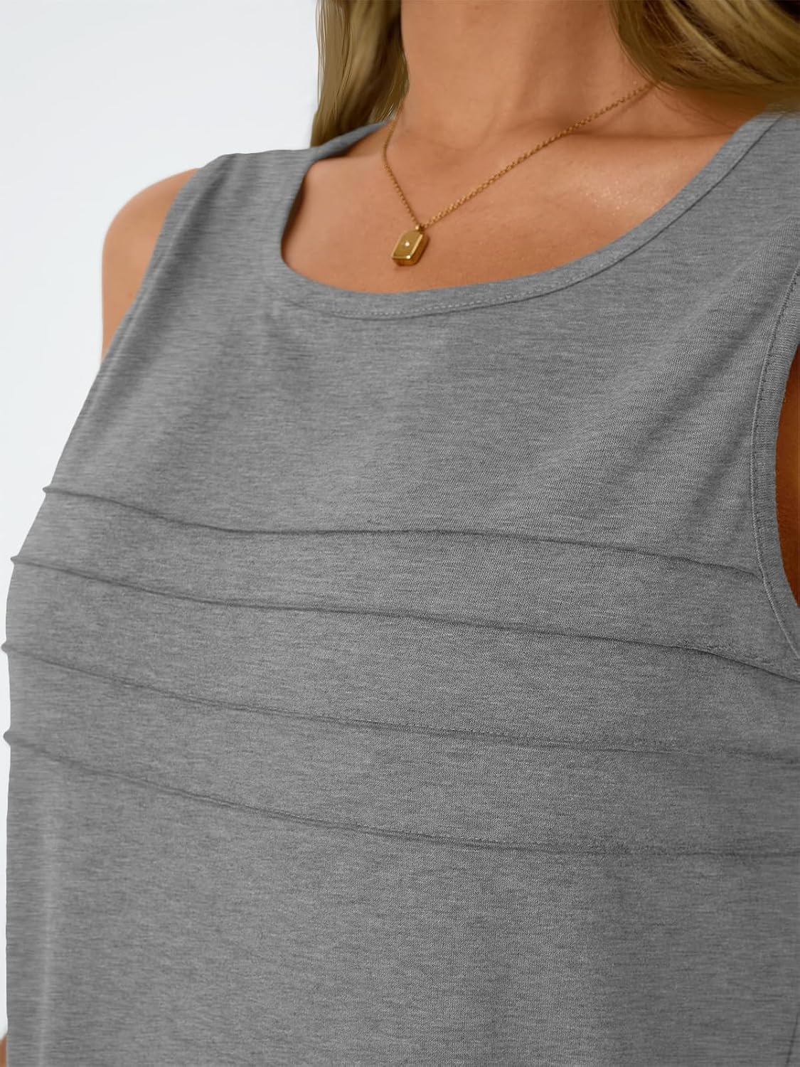 Womens Tank Tops 2025 Summer Sleeveless Blouses Flowy Crewneck Casual Trendy Outfits