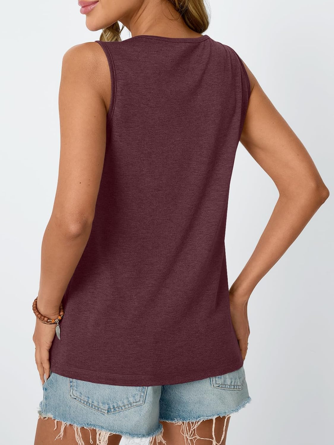 Womens Tank Tops 2025 Summer Sleeveless Blouses Flowy Crewneck Casual Trendy Outfits