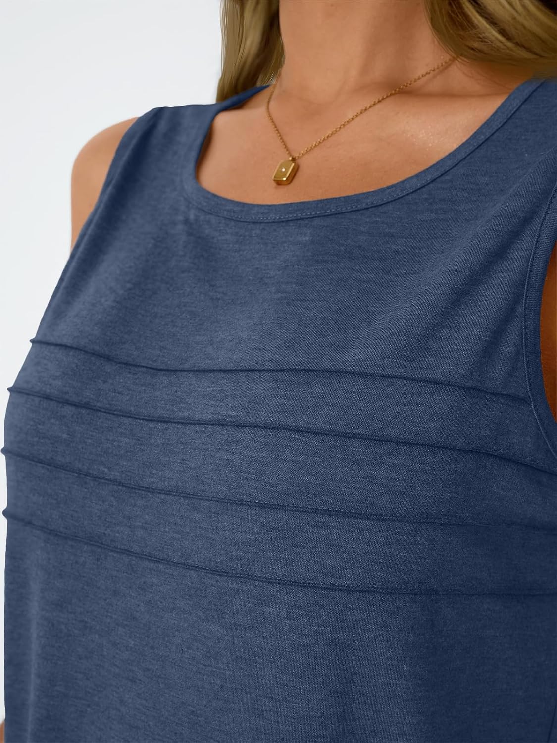 Womens Tank Tops 2025 Summer Sleeveless Blouses Flowy Crewneck Casual Trendy Outfits