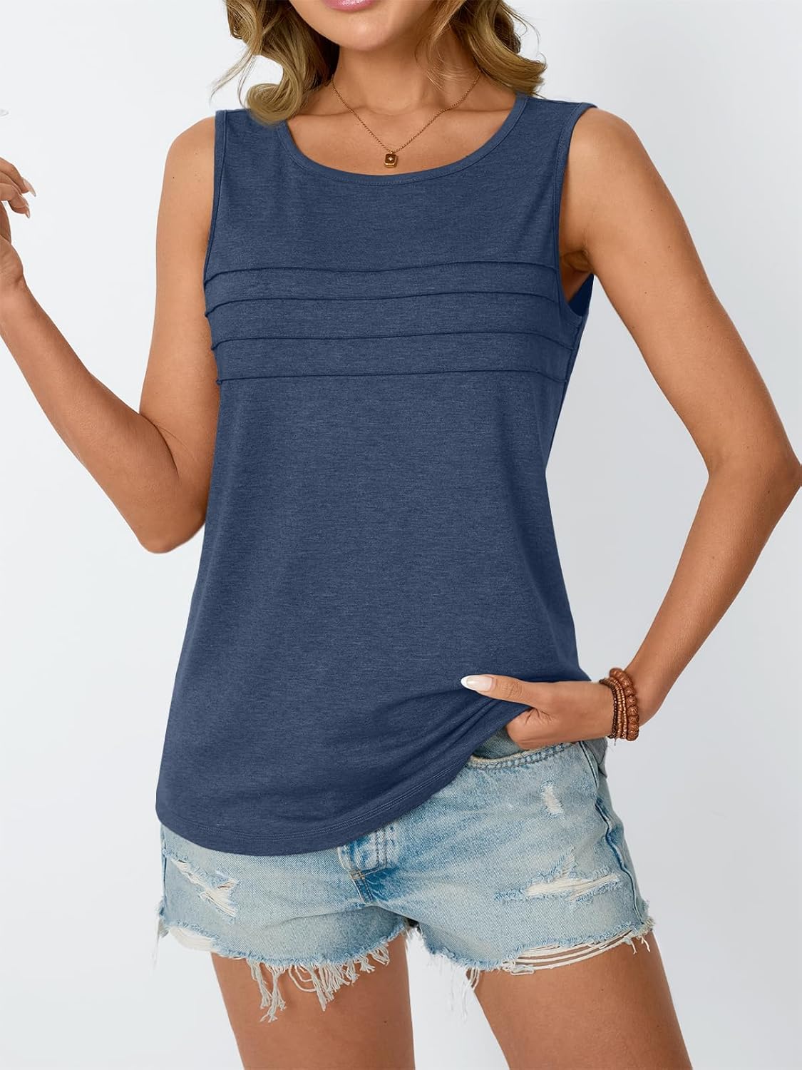 Womens Tank Tops 2025 Summer Sleeveless Blouses Flowy Crewneck Casual Trendy Outfits