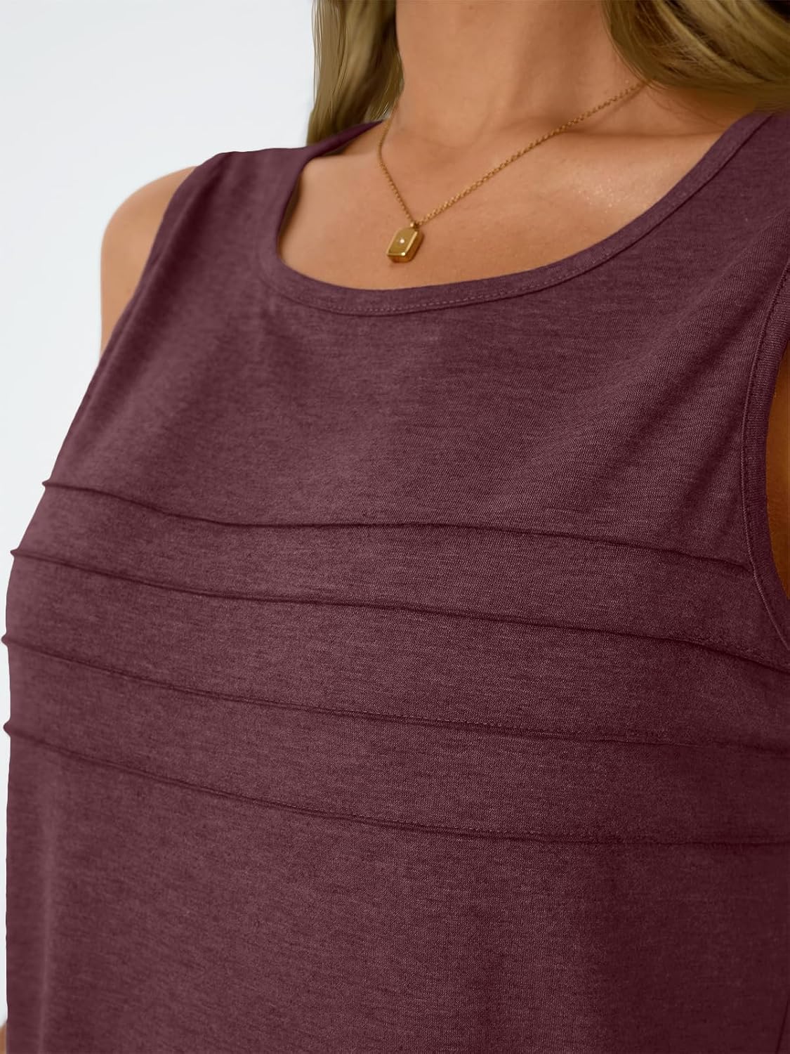 Womens Tank Tops 2025 Summer Sleeveless Blouses Flowy Crewneck Casual Trendy Outfits