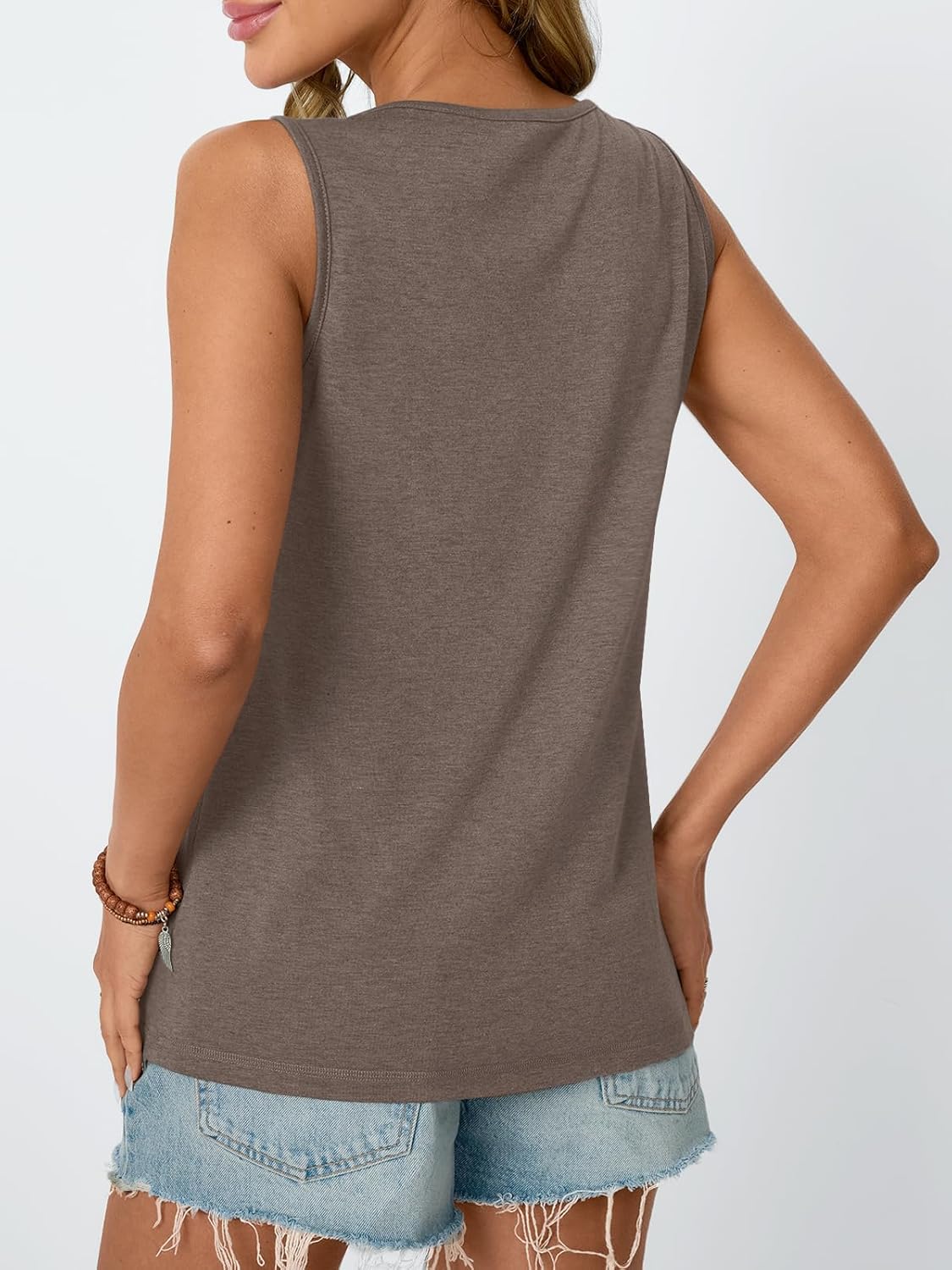 Womens Tank Tops 2025 Summer Sleeveless Blouses Flowy Crewneck Casual Trendy Outfits