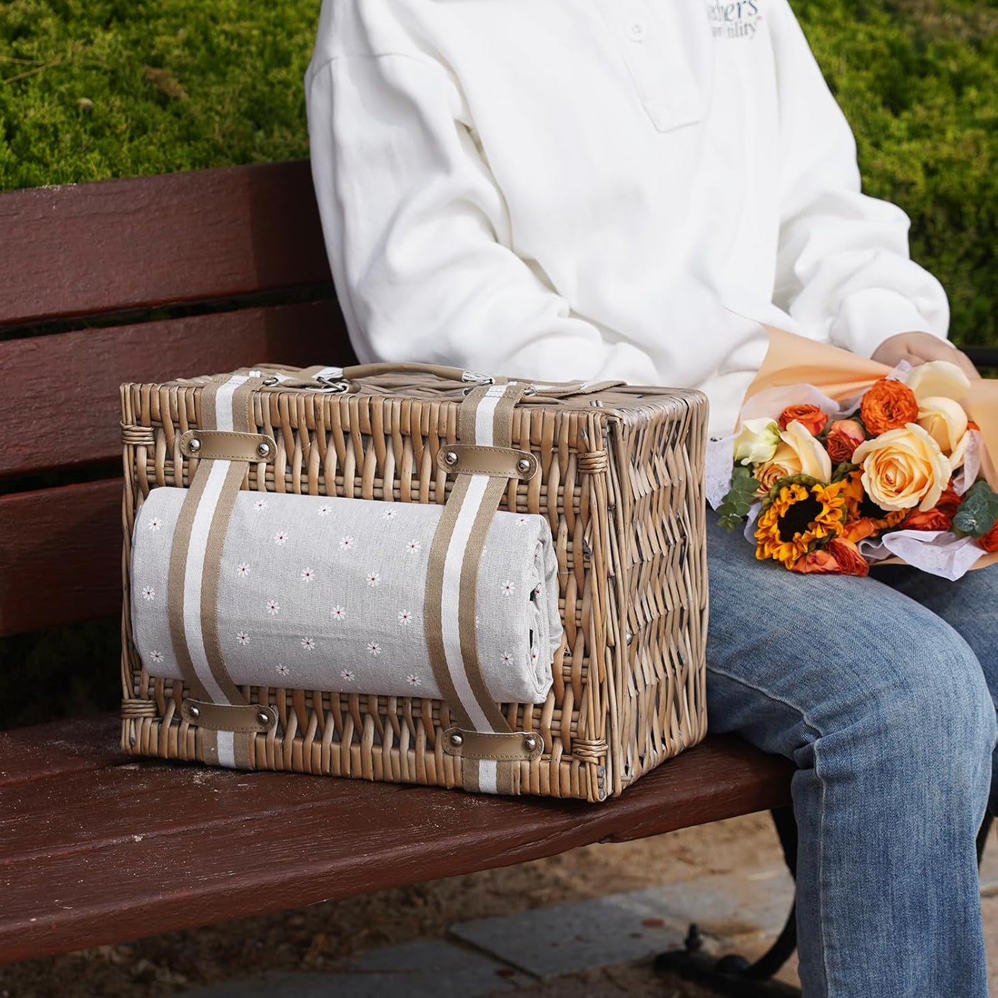 19Pcs Picnic Basket for 2 with Blanket