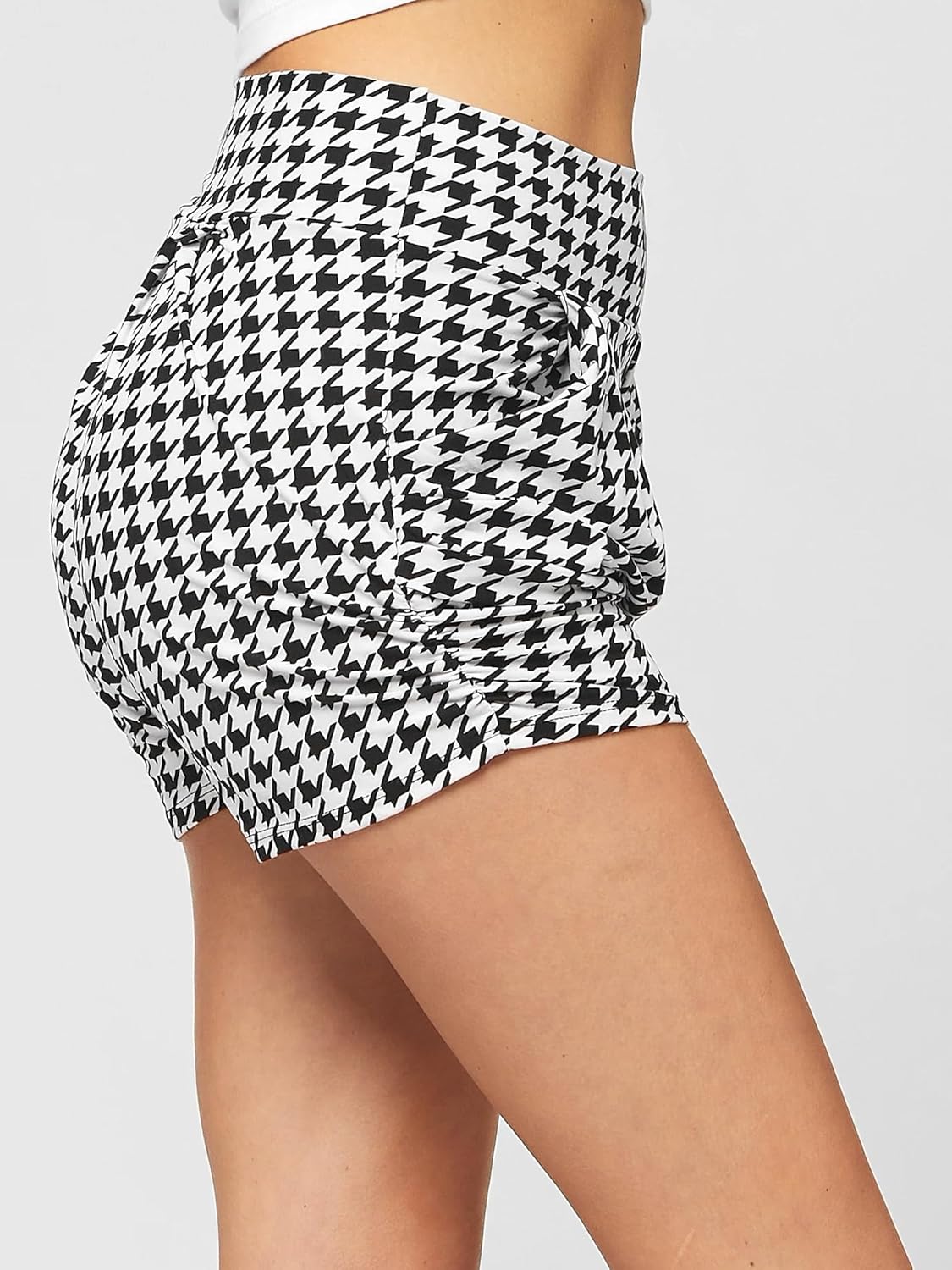 Women’s Shorts with Pockets Ultra Soft Stretch