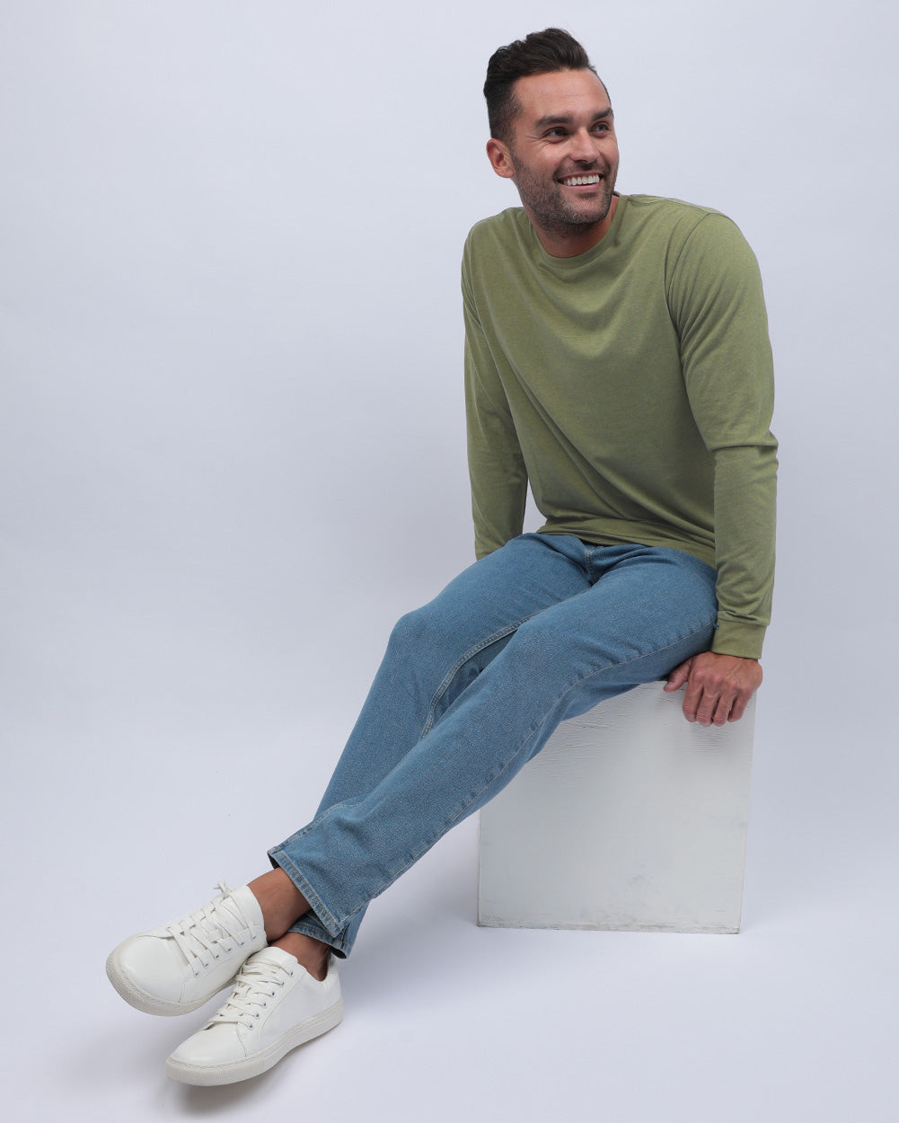 Long Sleeve Tee Mens Essential Solid Tee Lightweight Breathable Comfy Fit