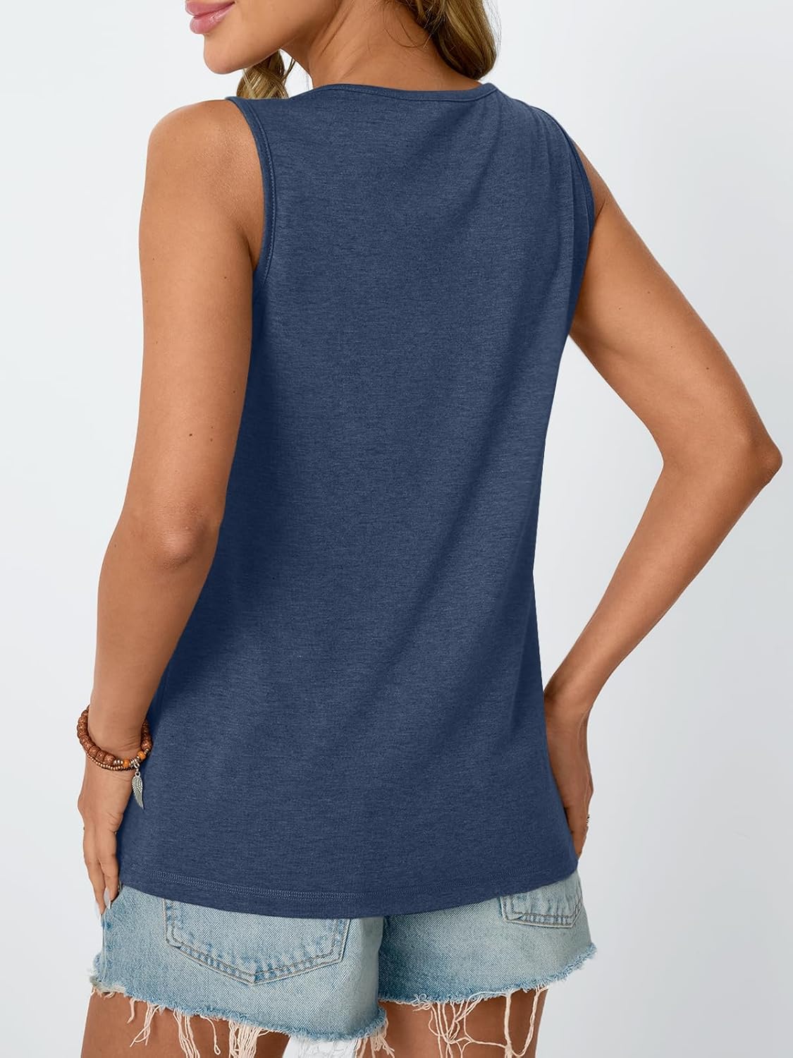 Womens Tank Tops 2025 Summer Sleeveless Blouses Flowy Crewneck Casual Trendy Outfits