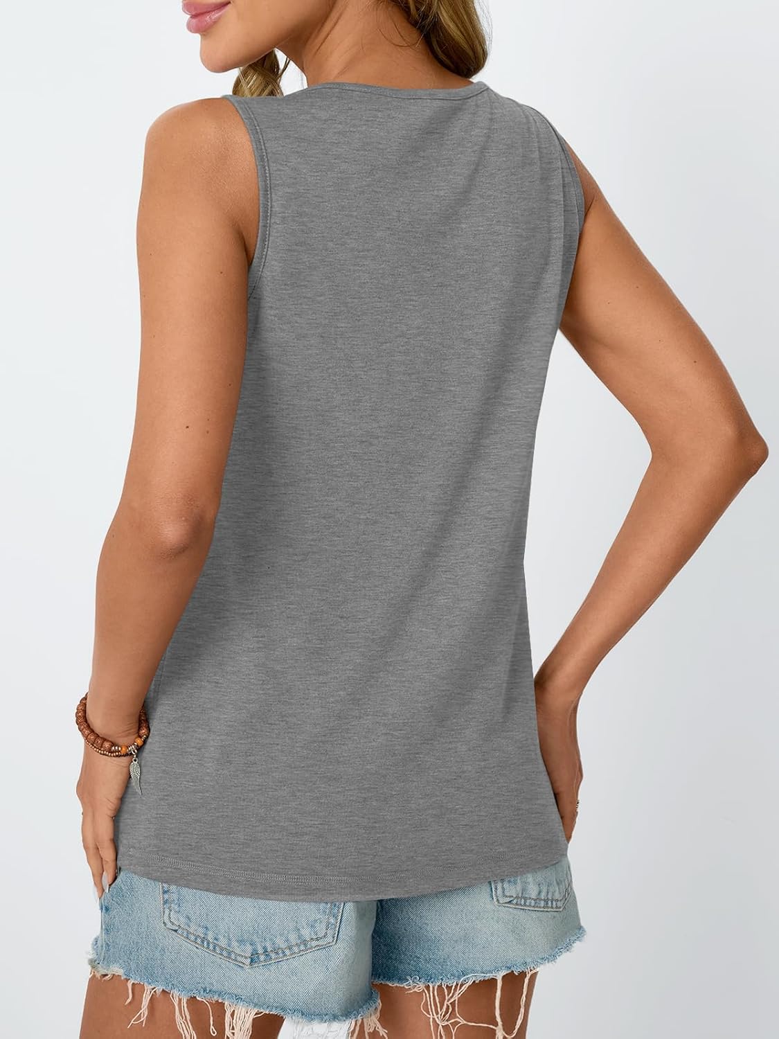 Womens Tank Tops 2025 Summer Sleeveless Blouses Flowy Crewneck Casual Trendy Outfits
