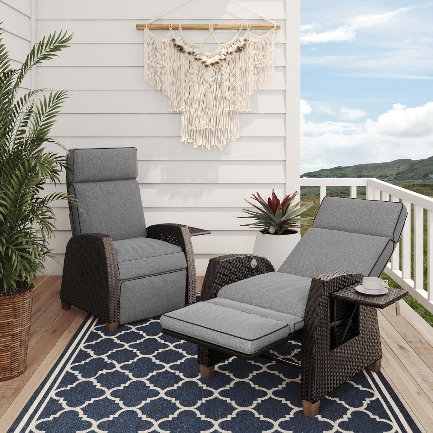 Outdoor Recliner Chair Patio 150° Lay Flat Recliner